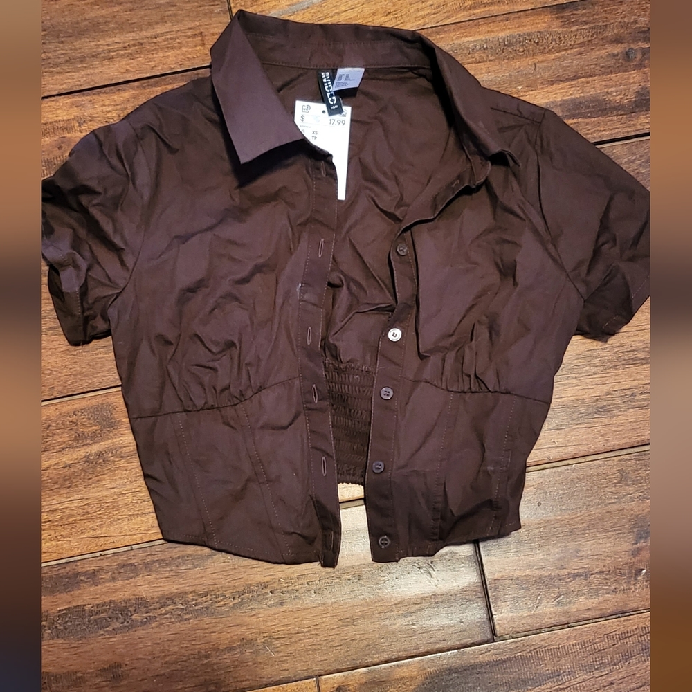 New extra small short sleeve brown button-down